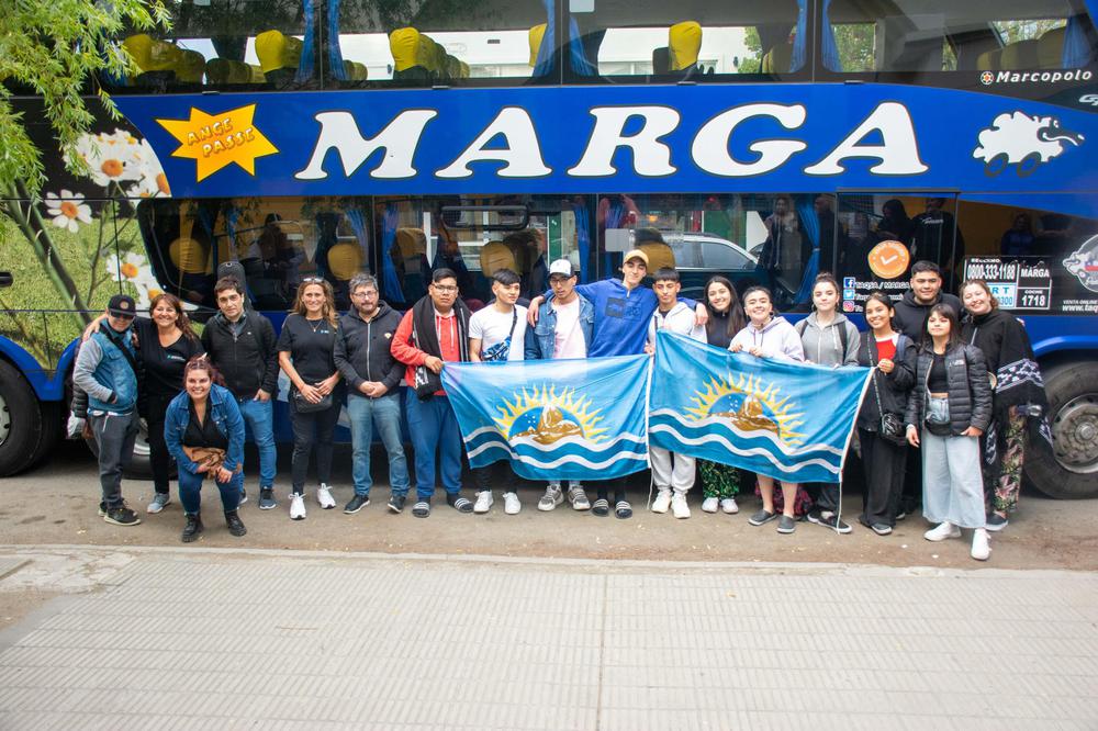 20230122_CULTURA_Partida_de_artistas_a__de_artistas_a_Cosquin_8_de_8