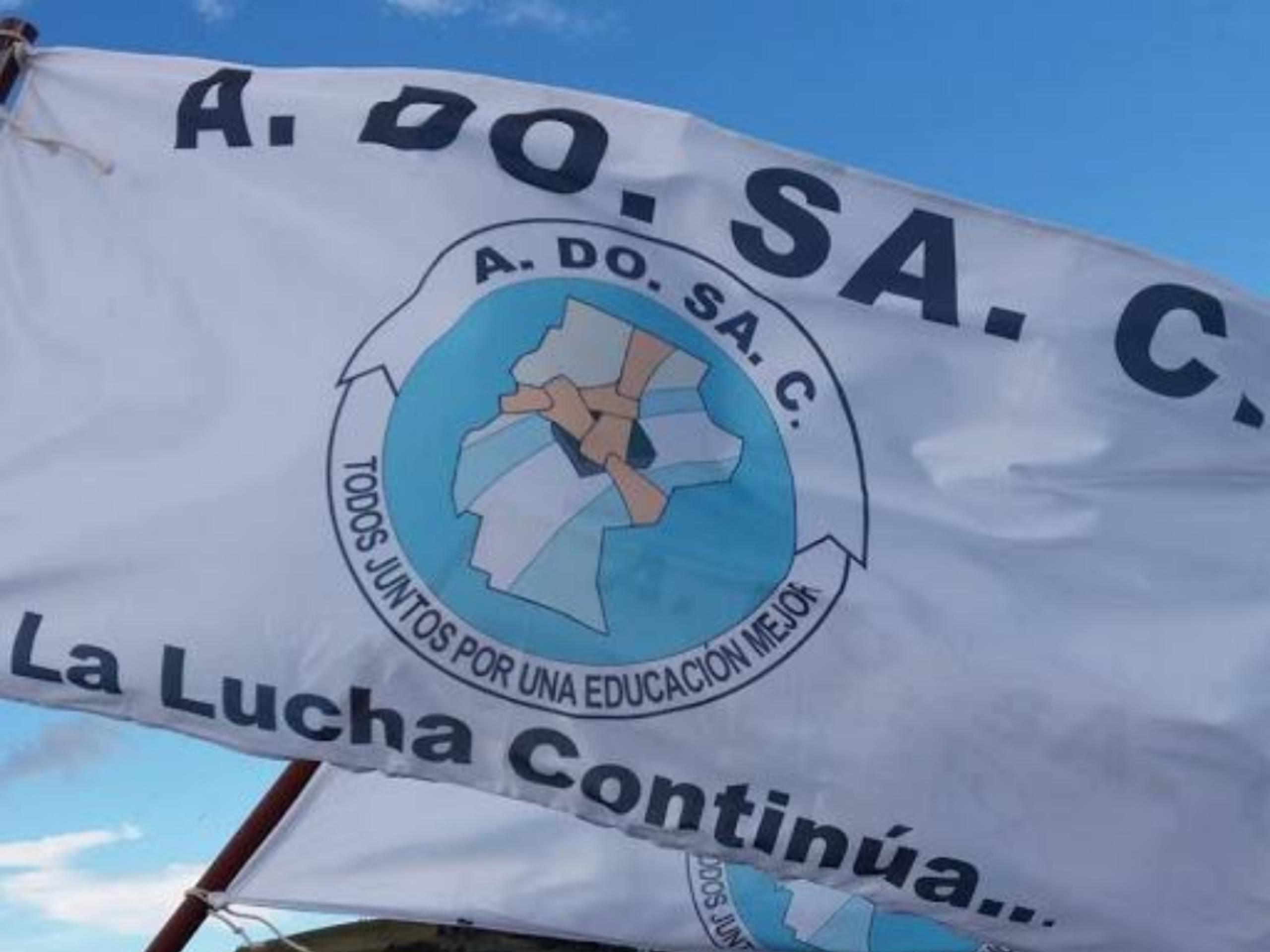 ADOSAC ratificó un paro docente de 48 horas para este lunes y martes