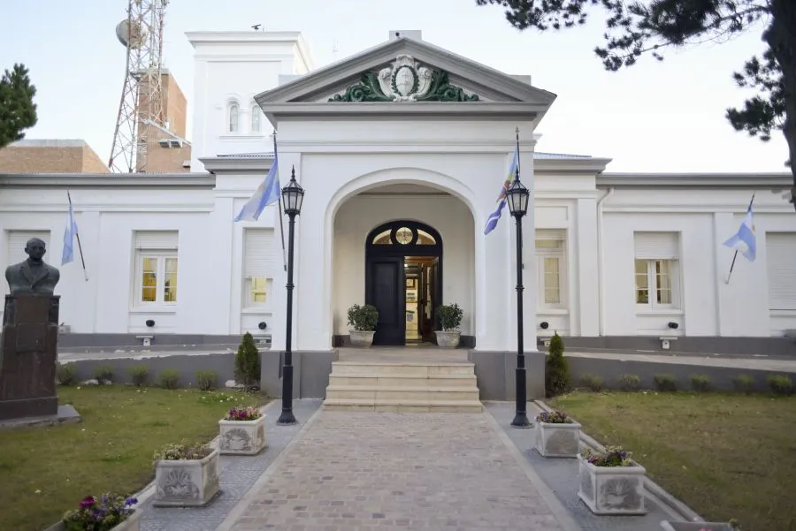 d2e657a62ff9c4d1501dae7d35bbbc86_XL