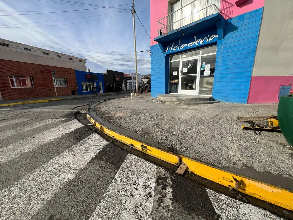 489952927_1083560280473341_3190761272060594727_n